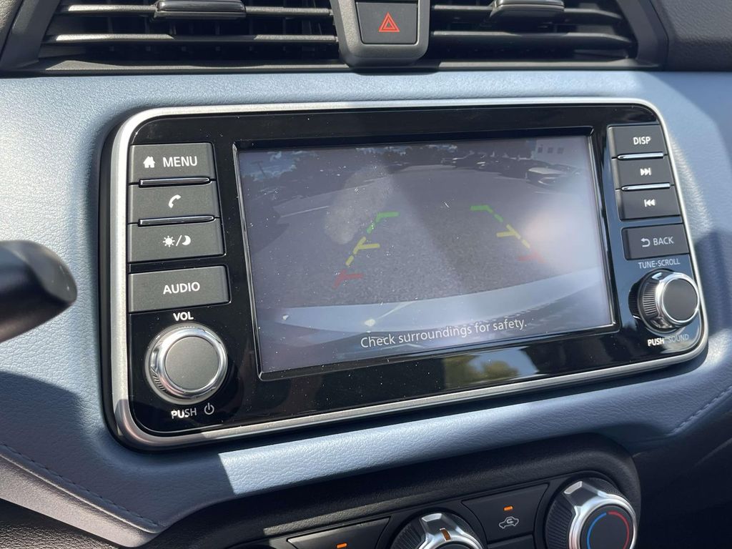 2025 Nissan Versa SV photo 23