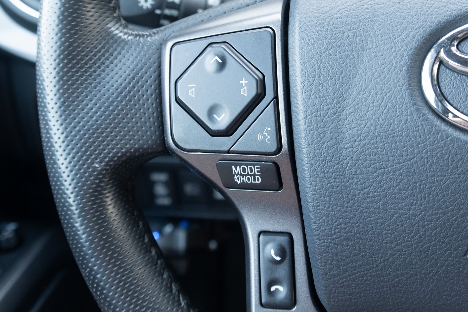 2019 Toyota Tacoma SR5 photo 6