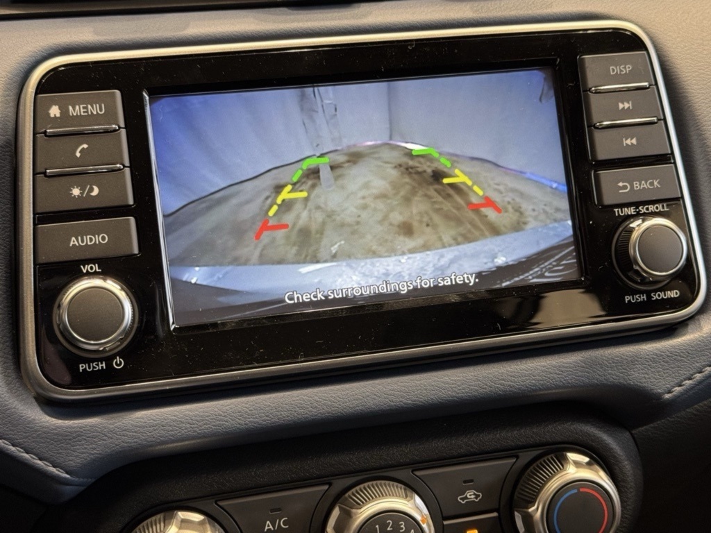 2025 Nissan Versa SV photo 7