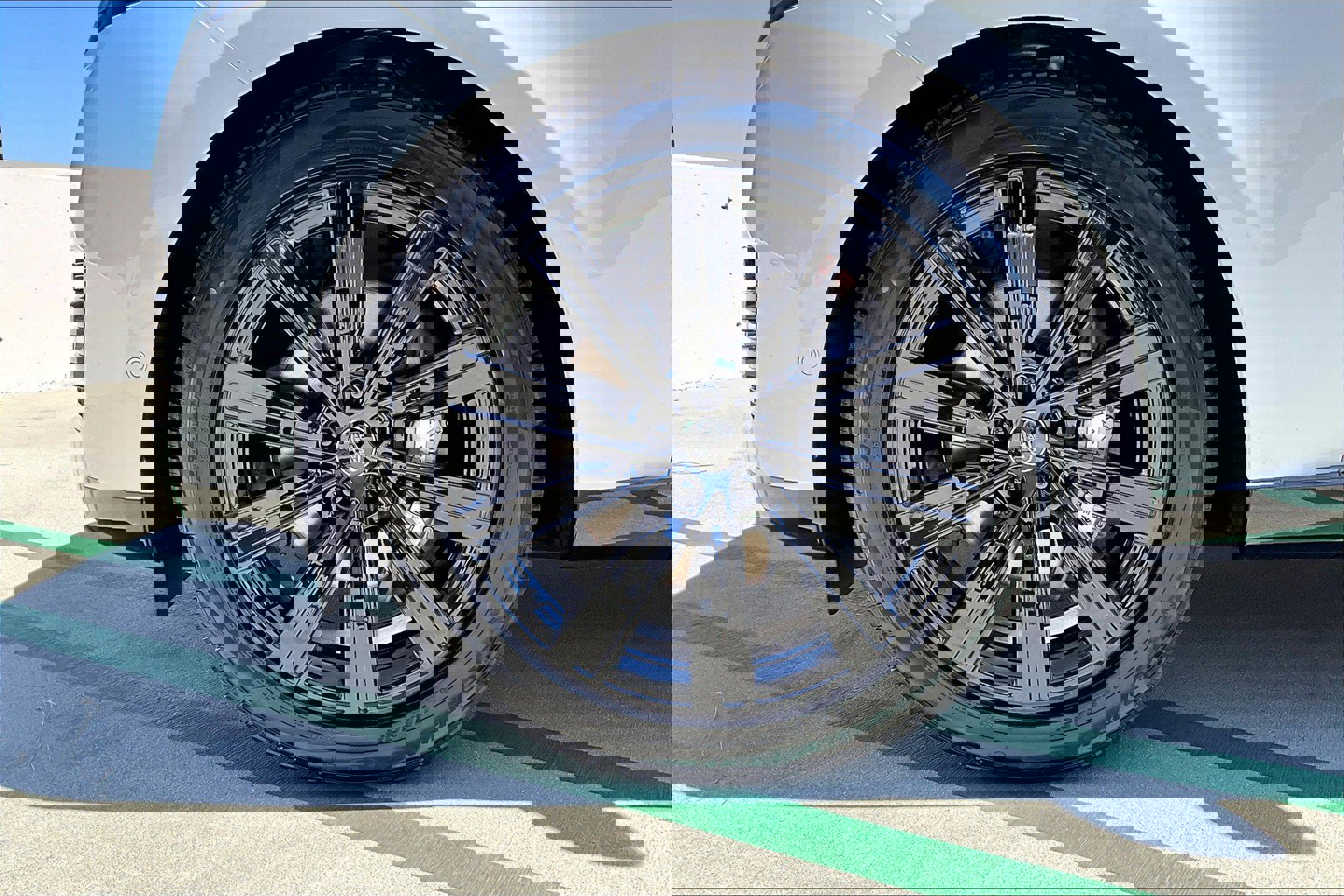 2025 Land Rover Range Rover SE photo 10