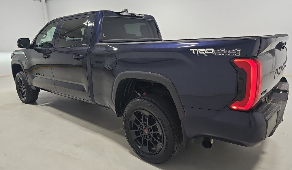 2024 Toyota Tundra Limited CrewMax photo 4