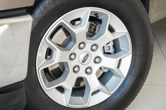 2023 Ford F-150 XLT photo 2