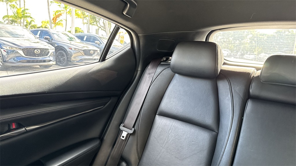 2019 Mazda Mazda3 Premium photo 16