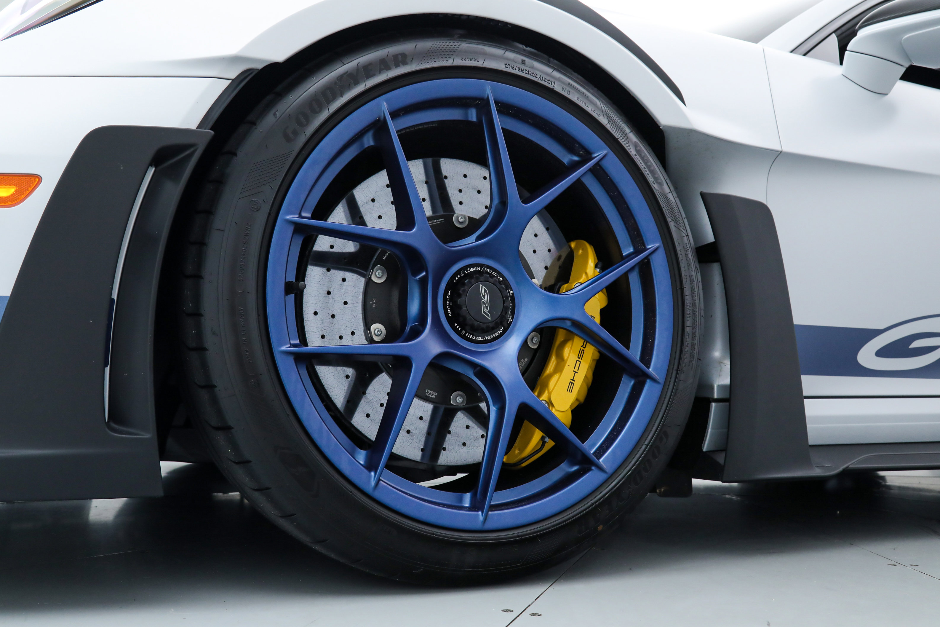 2025 Porsche 911 GT3 RS photo 13