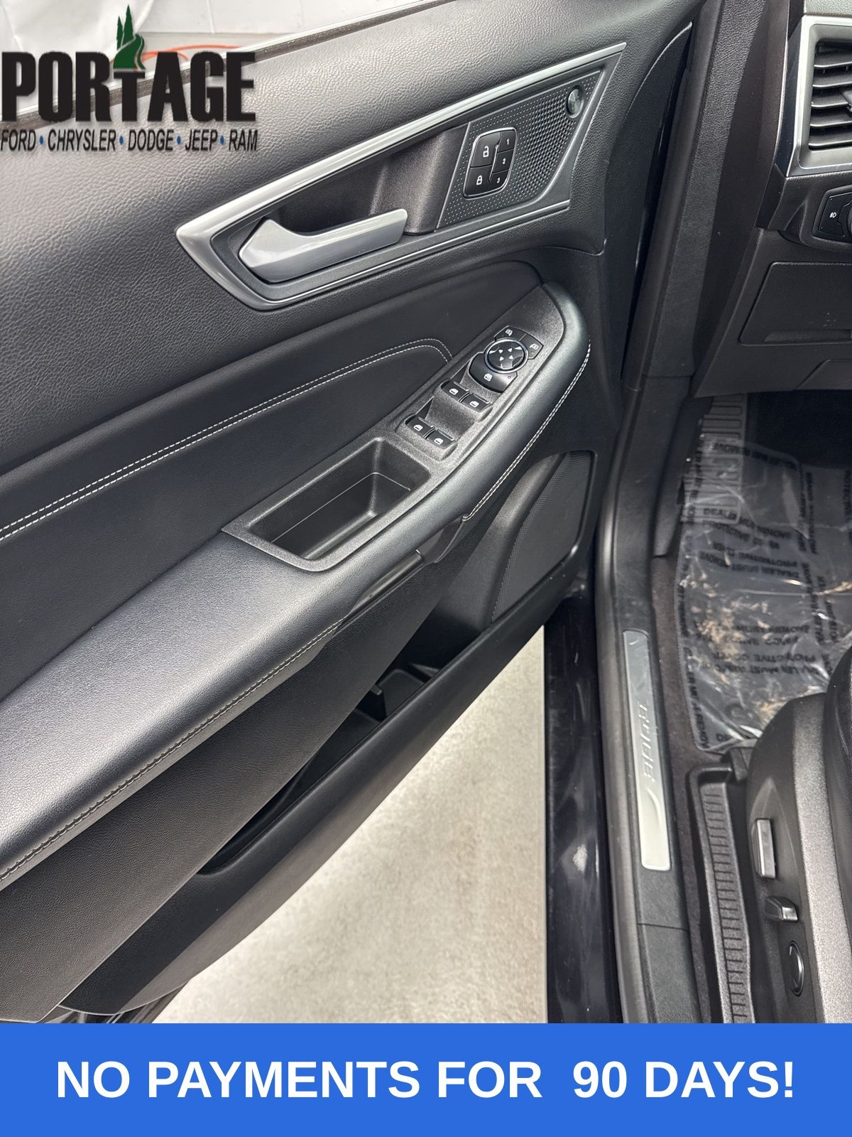 2024 Ford Edge Titanium photo 13