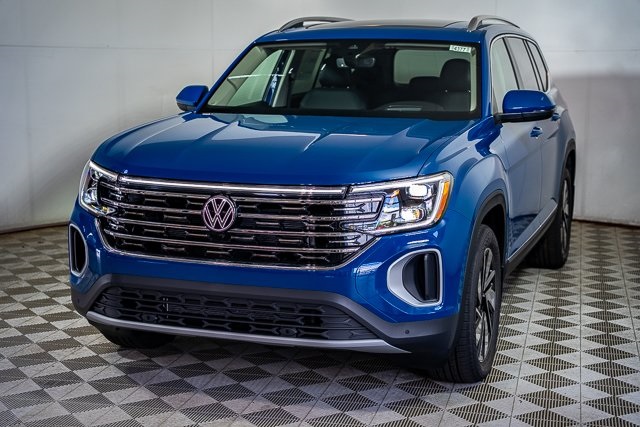 2025 Volkswagen Atlas SEL photo 5