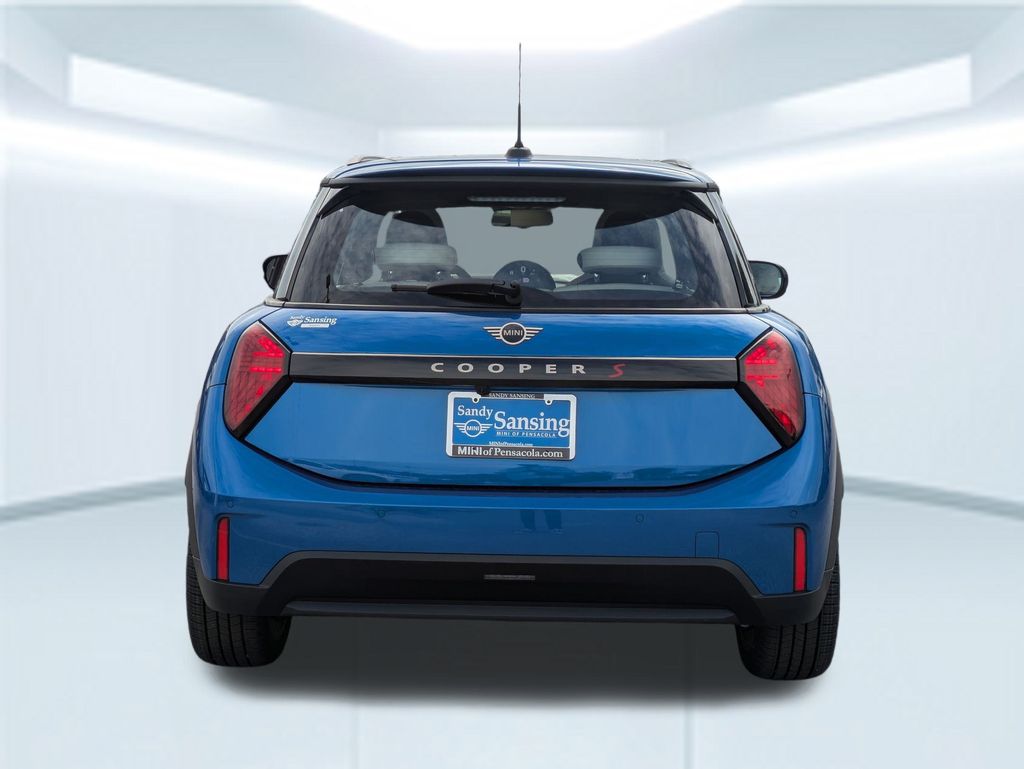 2025 Mini Cooper 2 Door Hardtop Signature photo 4