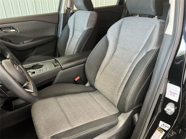 2021 Nissan Rogue SV photo 10