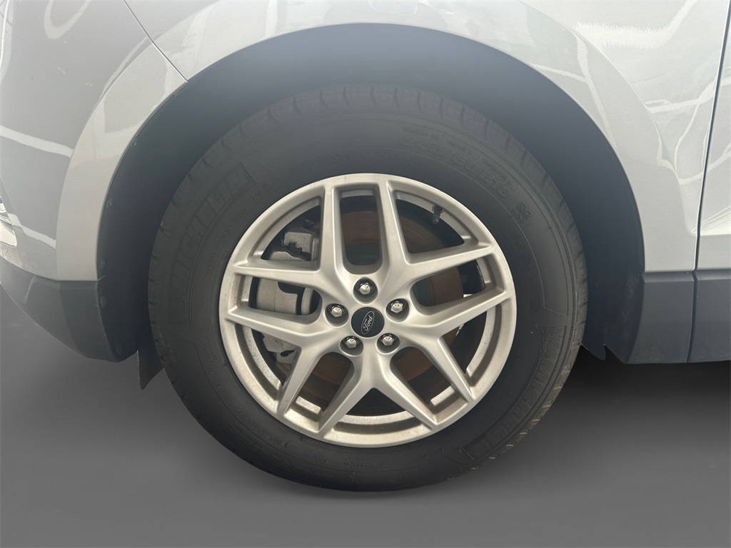 2024 Ford Edge SEL photo 15