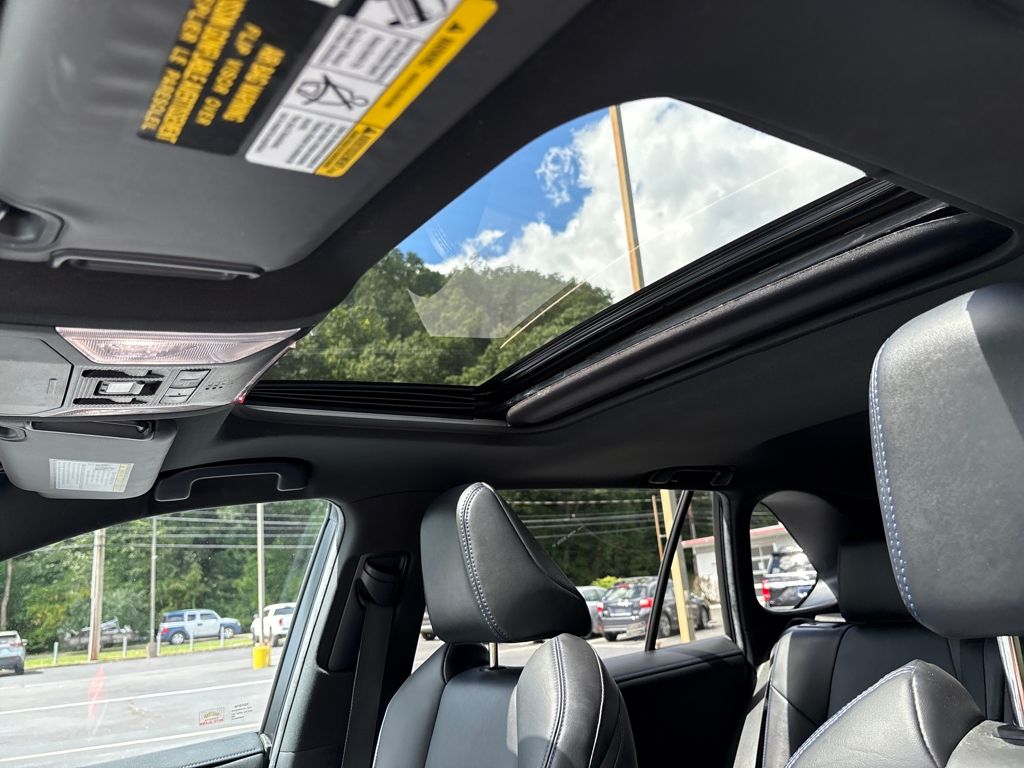 2022 Toyota RAV4 Hybrid XSE photo 21