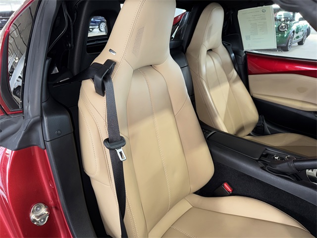 2017 Mazda MX-5 Miata RF Miata Grand Touring photo 10