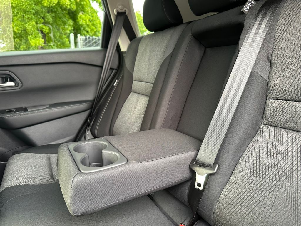 2026 Nissan Rogue SV photo 24