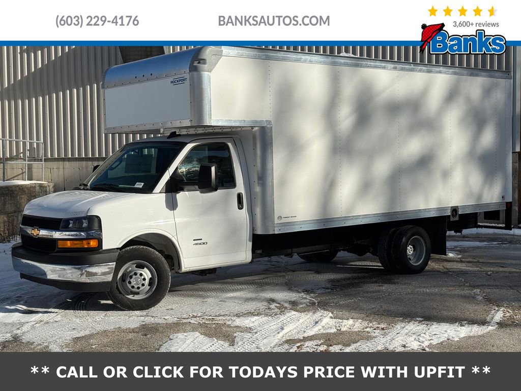 2025 Chevrolet Express Cutaway Base's photo