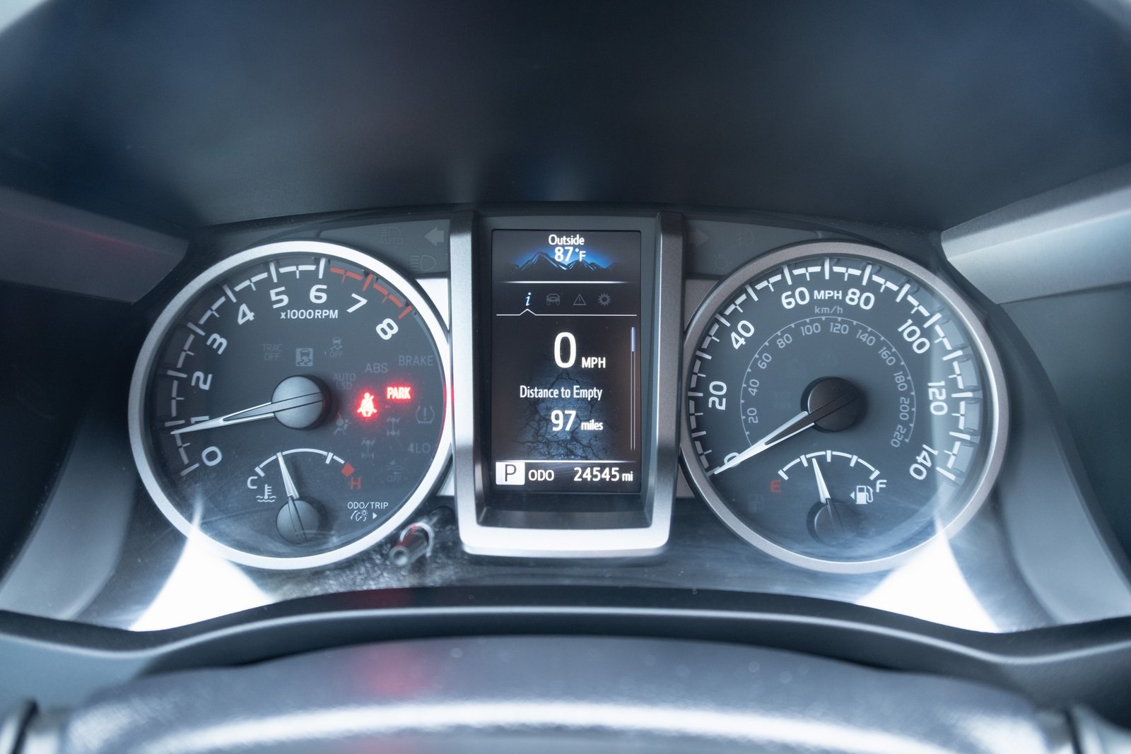 2022 Toyota Tacoma SR5 photo 4