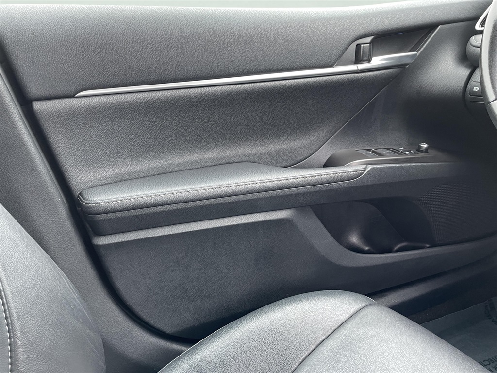 2023 Toyota Camry XSE photo 16