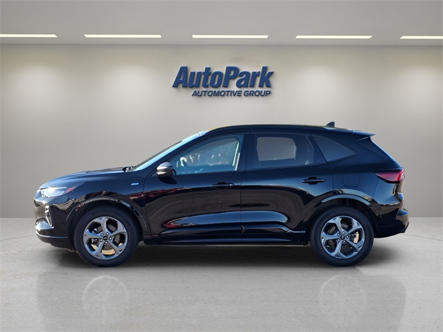 2023 Ford Escape ST-Line photo 4