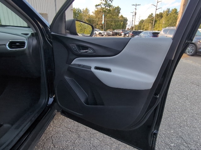 2023 Chevrolet Equinox LS photo 37