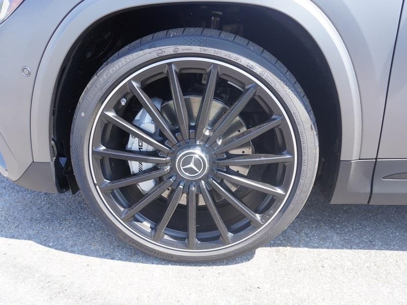 2025 Mercedes Benz GLA AMG 35 4MATIC photo 3