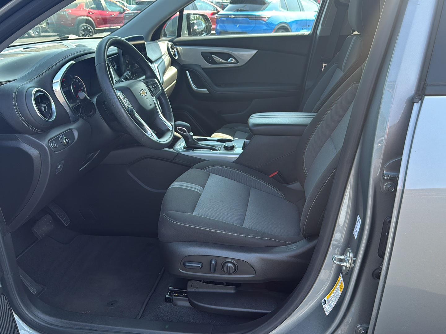 2023 Chevrolet Blazer 2LT photo 9