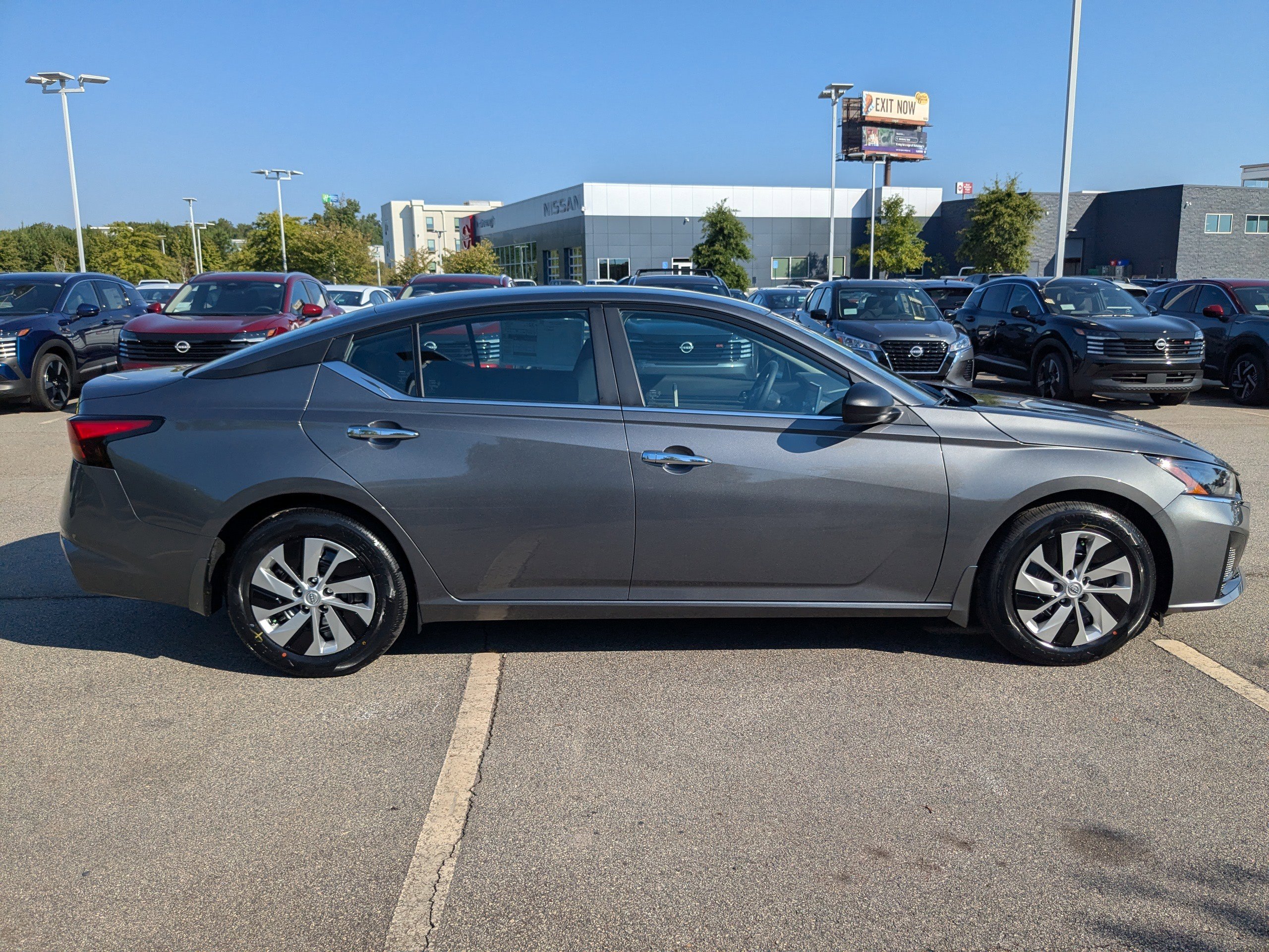 2025 Nissan Altima 2.5 S photo 2