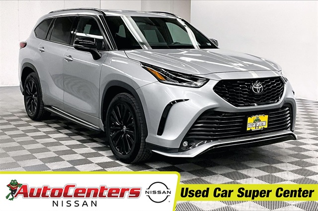 2023 Toyota Highlander XSE's photo