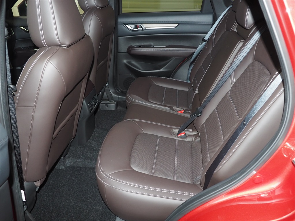 2025 Mazda CX-5 2.5 Turbo Signature photo 4