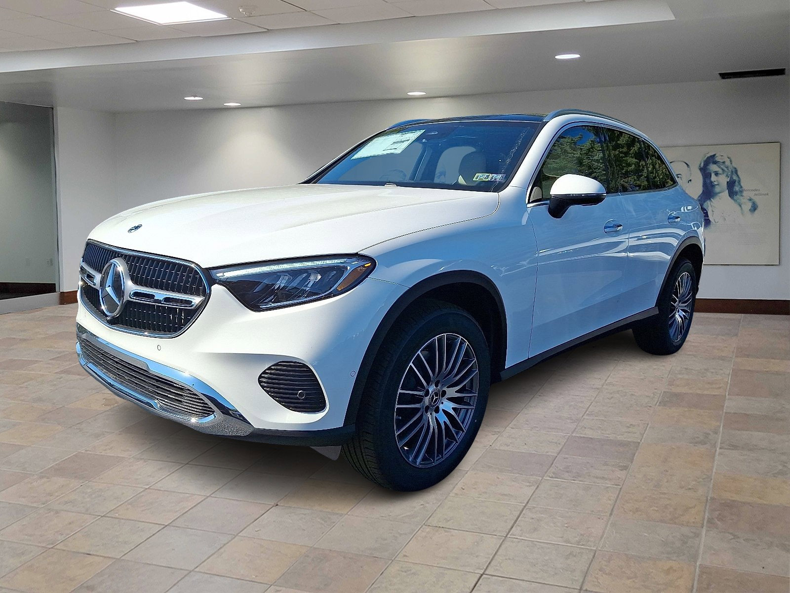 2026 Mercedes Benz GLC 300 4MATIC photo 3