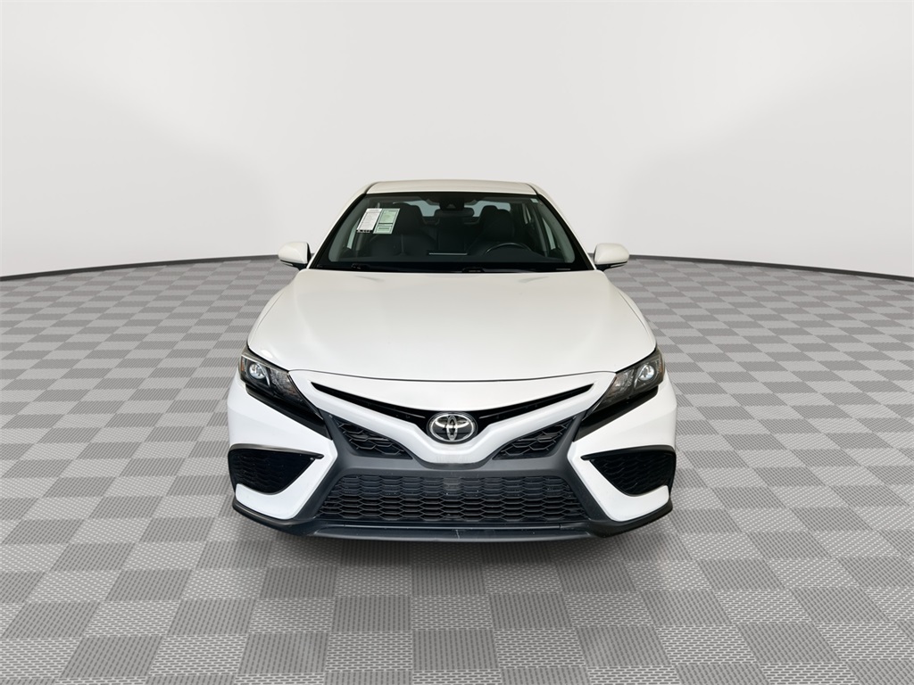 2023 Toyota Camry SE photo 3