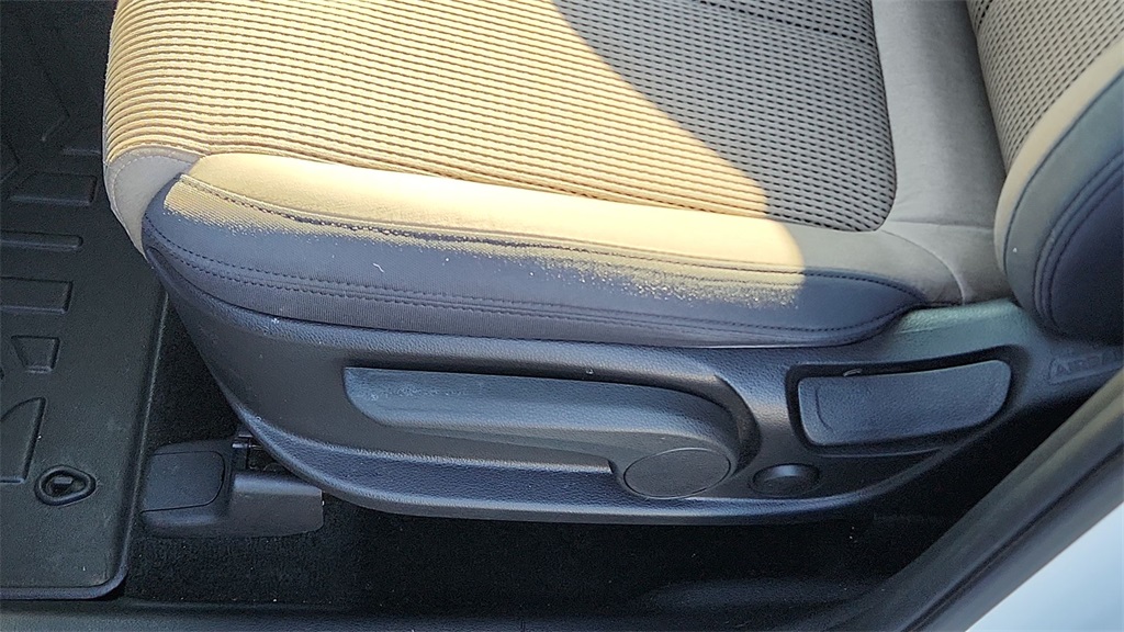 2020 Hyundai Santa Fe SE photo 16