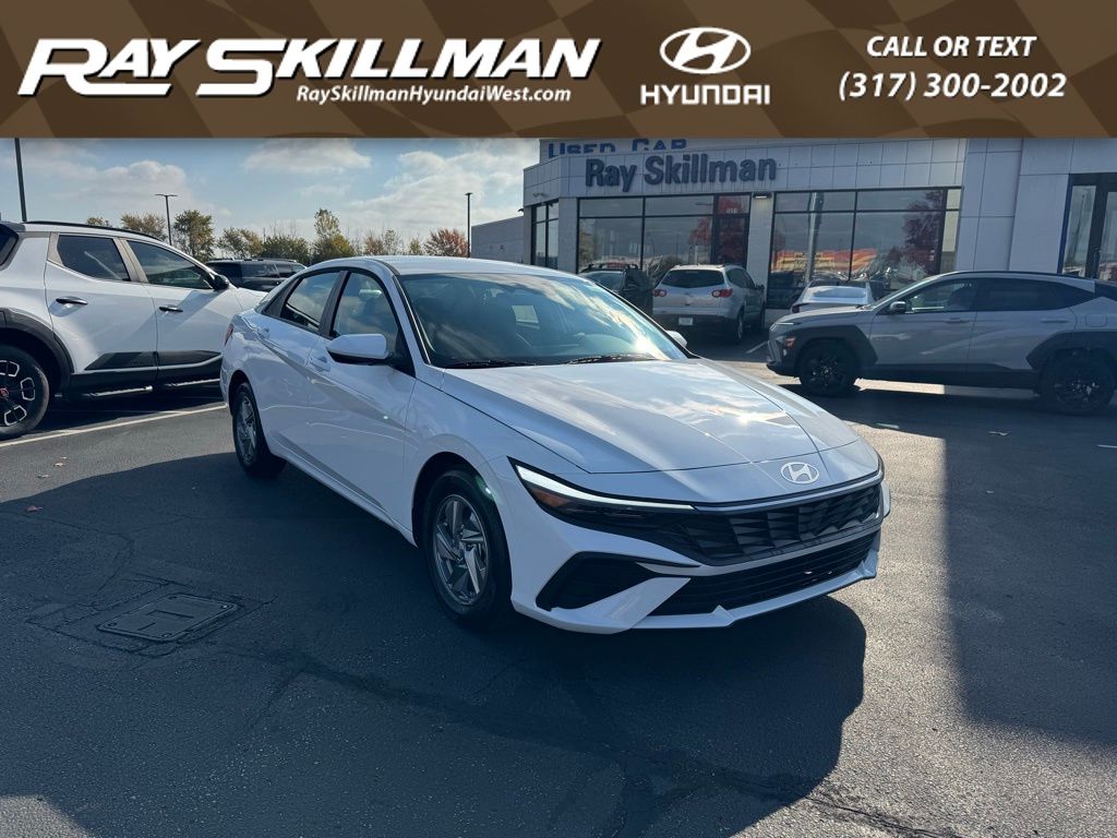 2026 Hyundai Elantra SE's photo