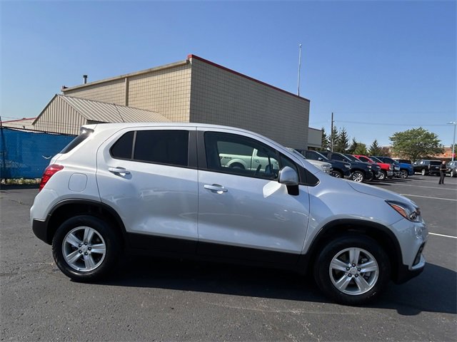 2022 Chevrolet Trax LS photo 26