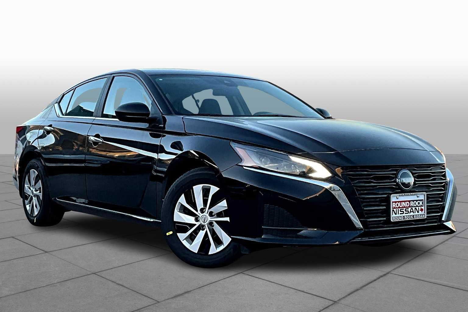 2025 Nissan Altima S photo 2