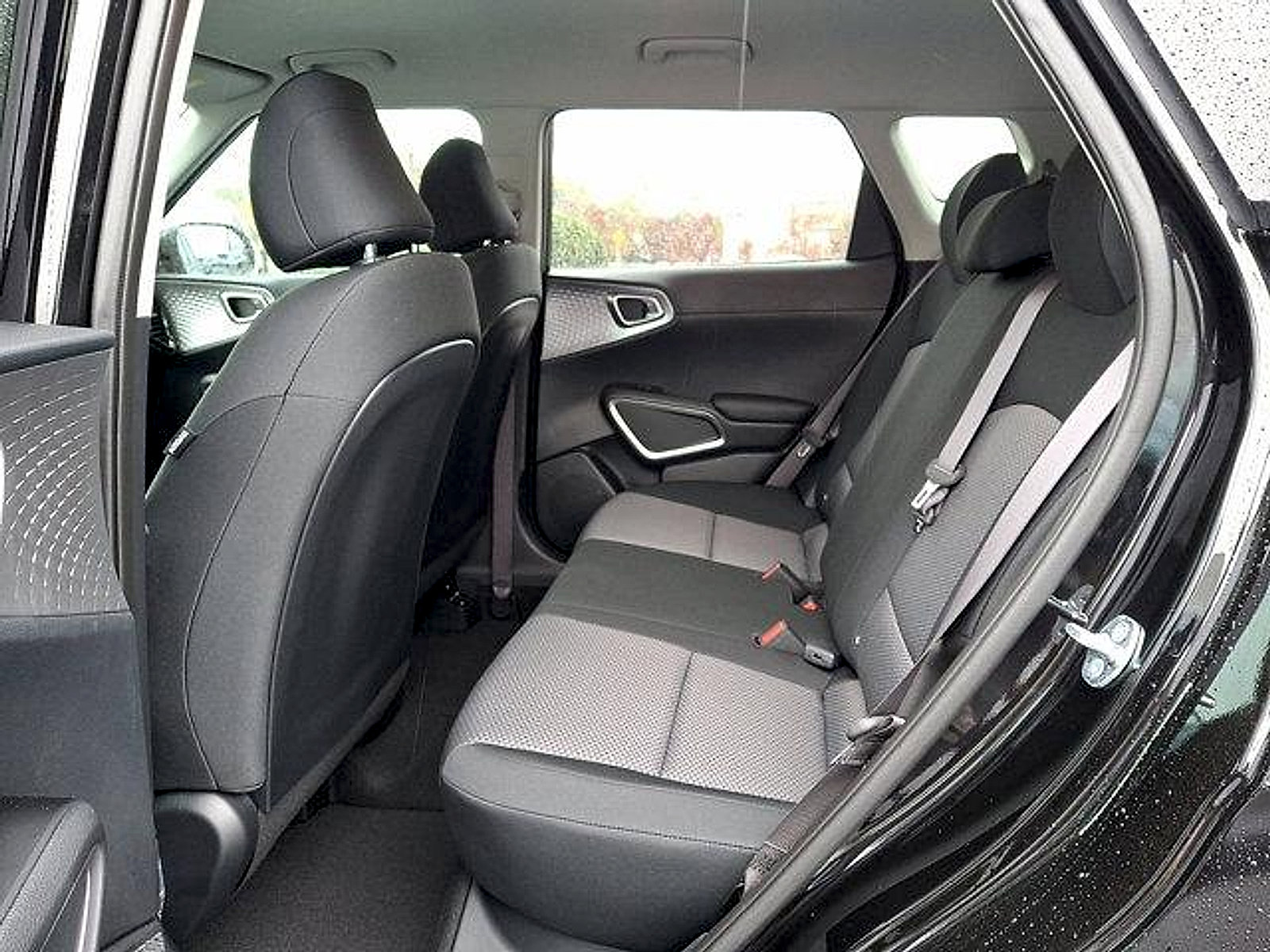 2025 Kia Soul S photo 2