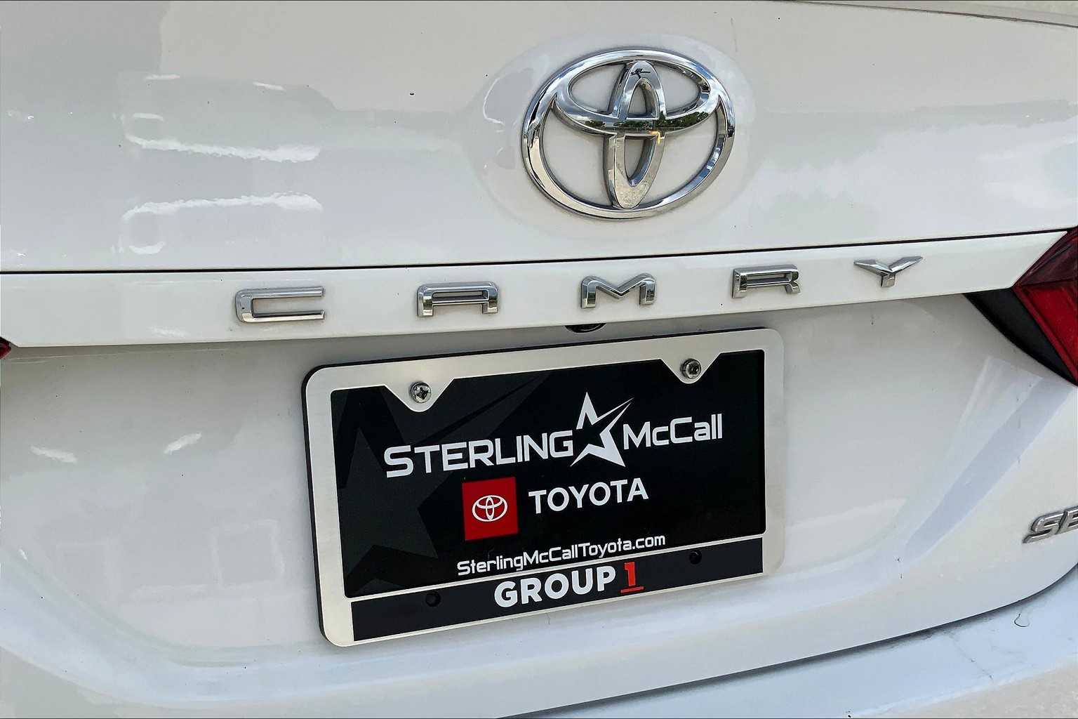 2024 Toyota Camry SE photo 9