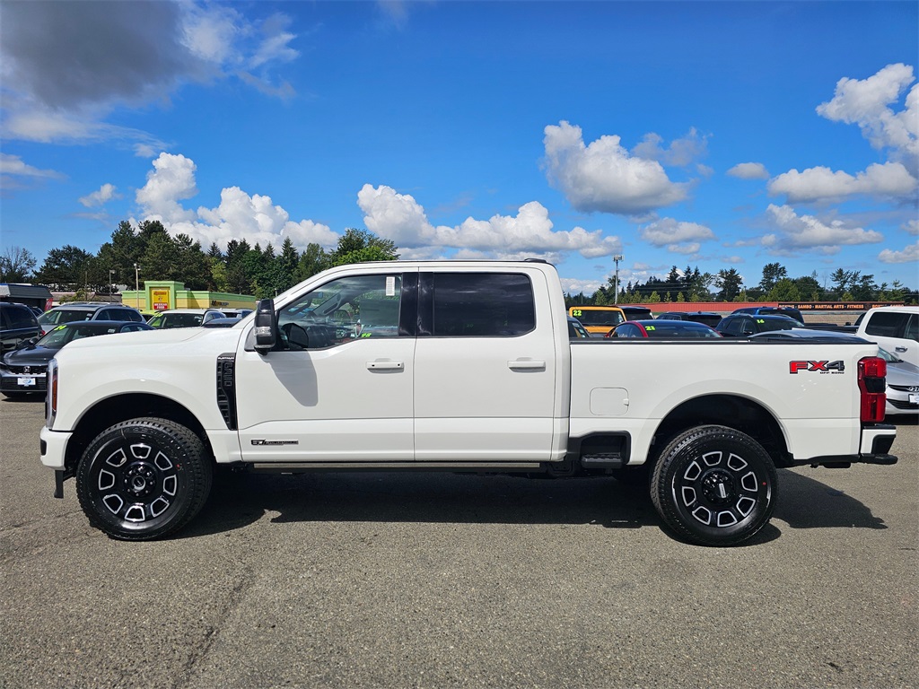 2025 Ford F-350 Platinum photo 4