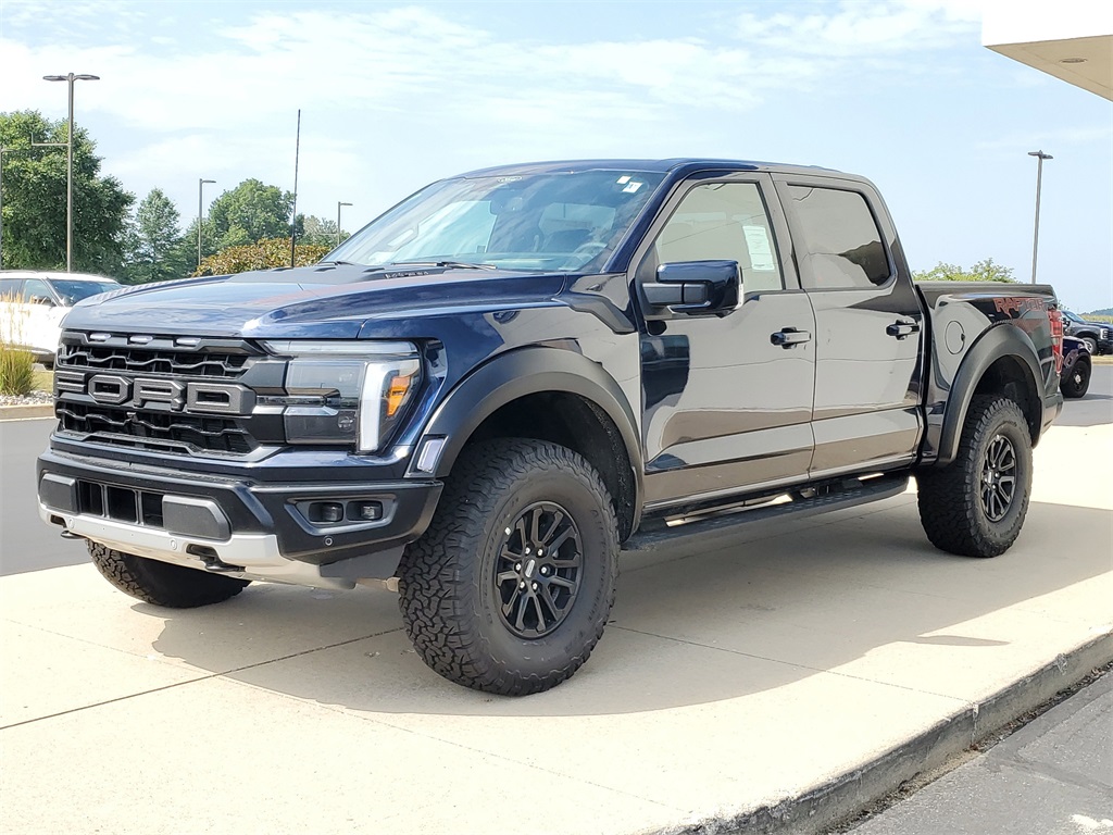 2025 Ford F-150 Raptor photo 2