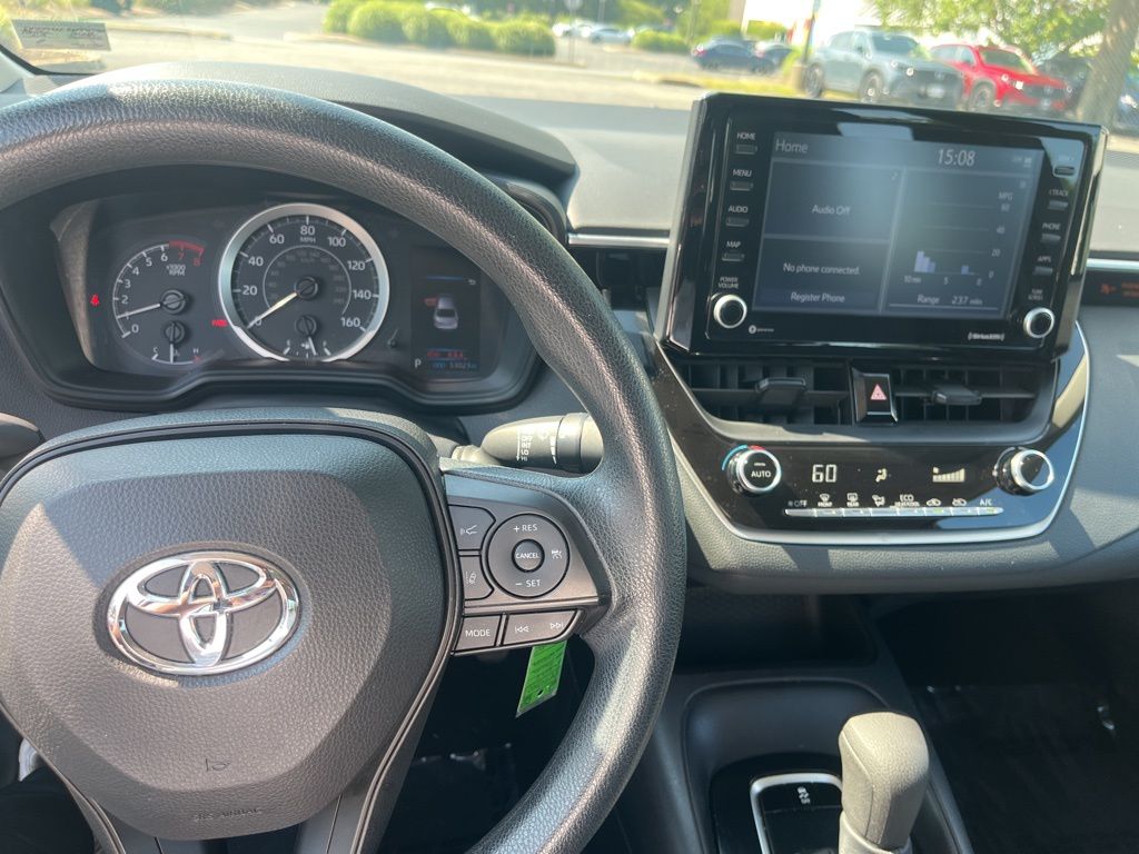 2022 Toyota Corolla LE photo 10