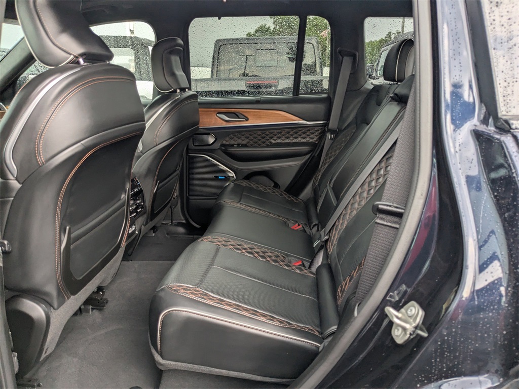 2023 Jeep Grand Cherokee Summit Reserve 4xe photo 11