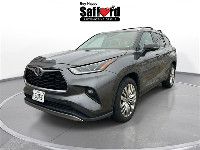 2023 Toyota Highlander Platinum's photo