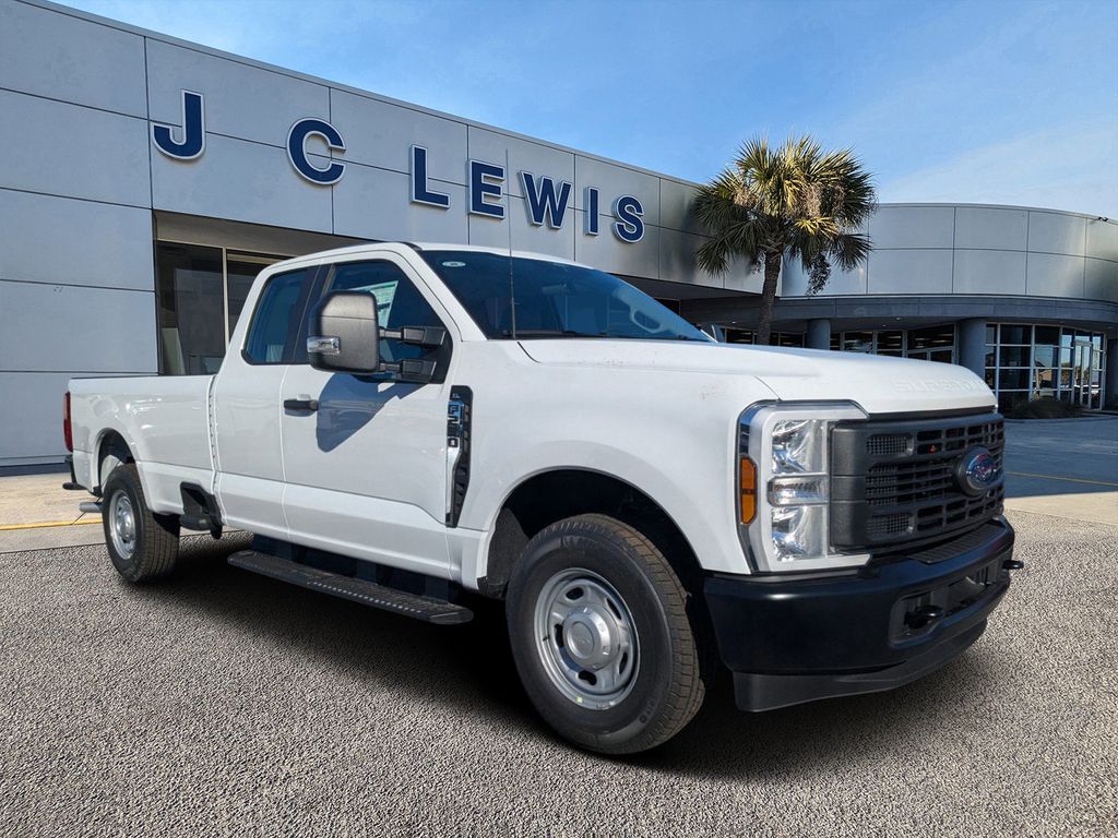 2026 Ford F-250 Super Duty XL's photo