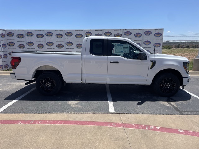 2025 Ford F-150 STX's photo