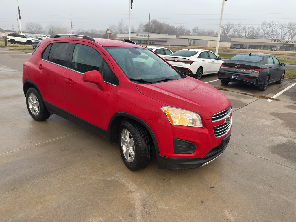 2015 Chevrolet Trax LT photo 2
