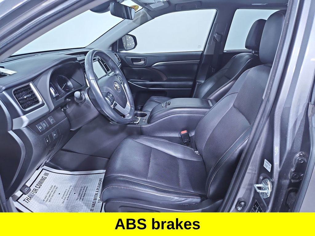 2018 Toyota Highlander Limited photo 3