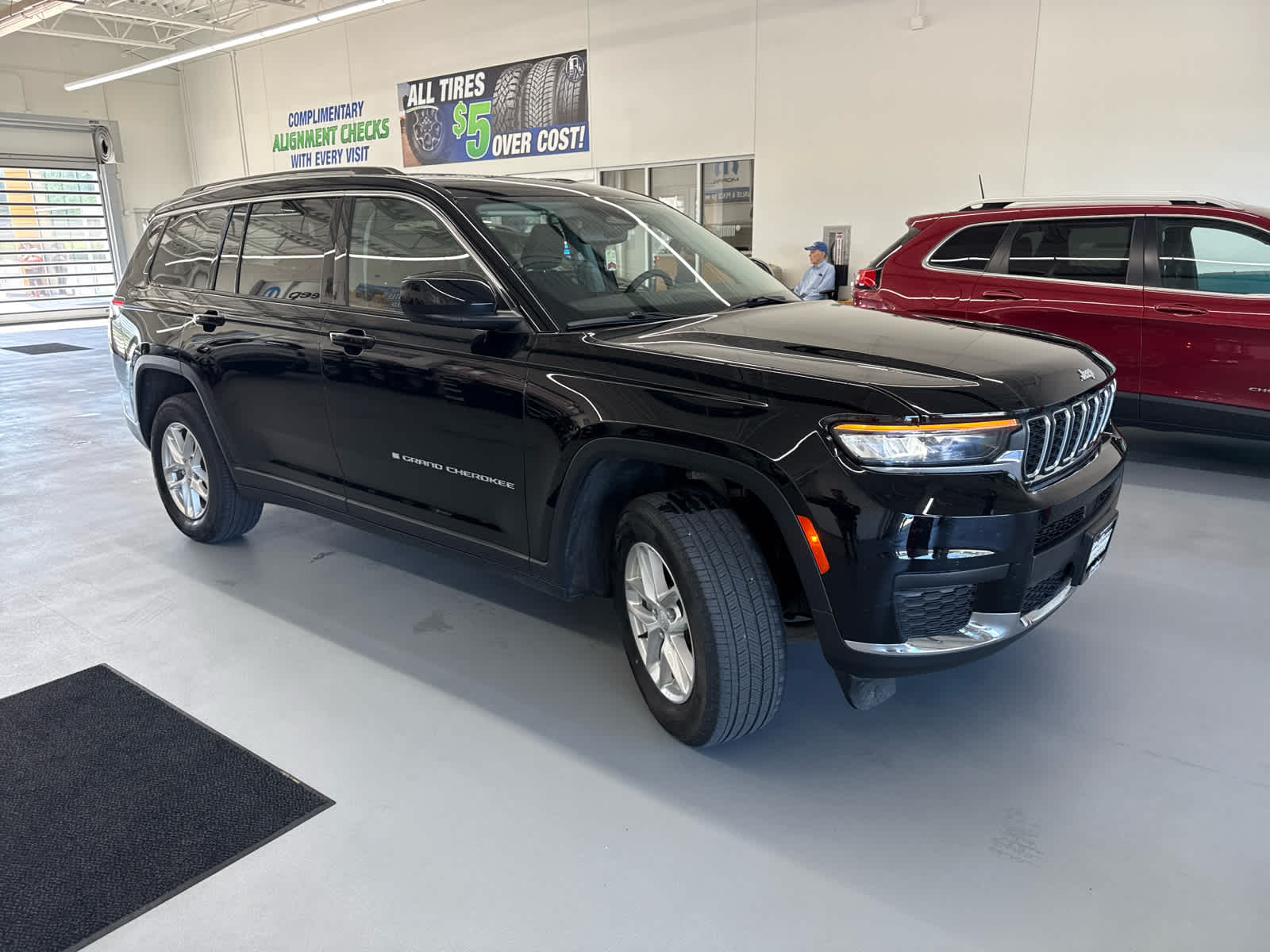 Used 2023 Jeep Grand Cherokee L Laredo with VIN 1C4RJKAG1P8782512 for sale in Kansas City