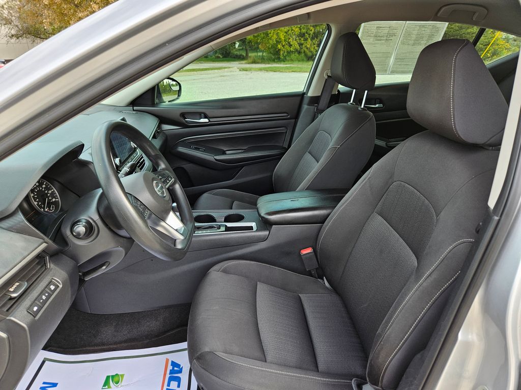 2020 Nissan Altima 2.5 S photo 21