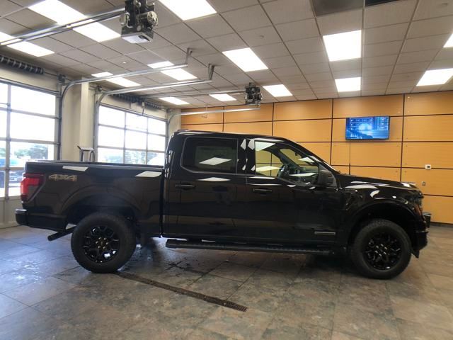 2025 Ford F-150 XLT photo 9