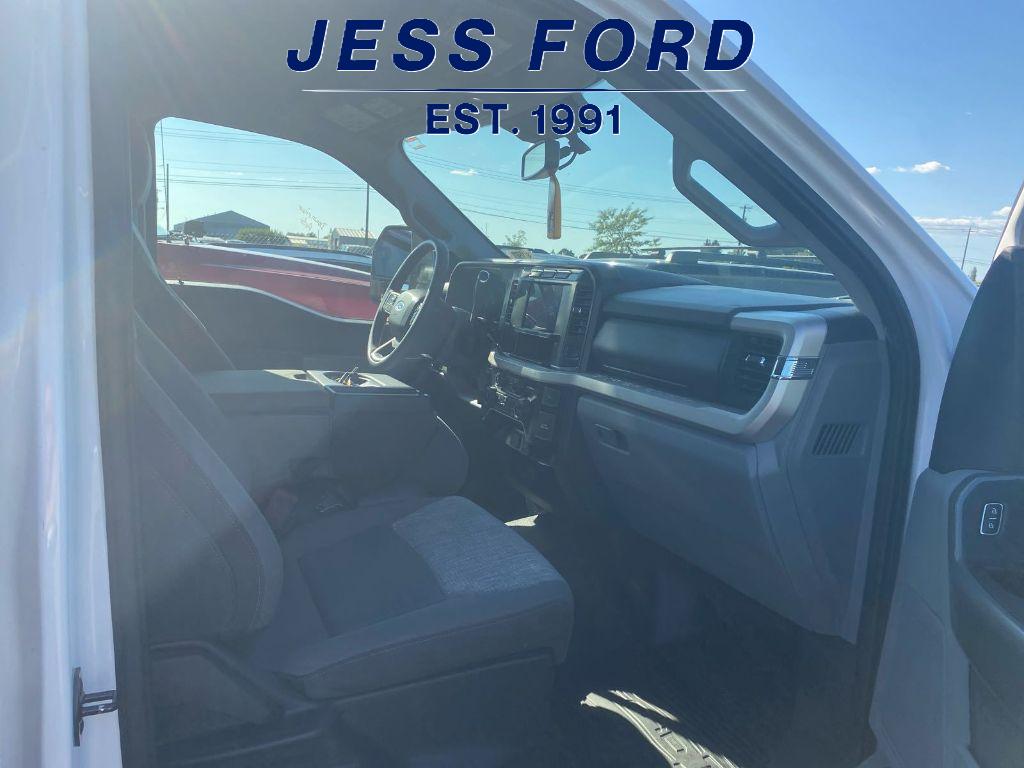 2023 Ford F-350 XLT photo 8