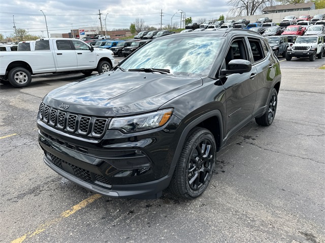 2025 Jeep Compass Latitude photo 2