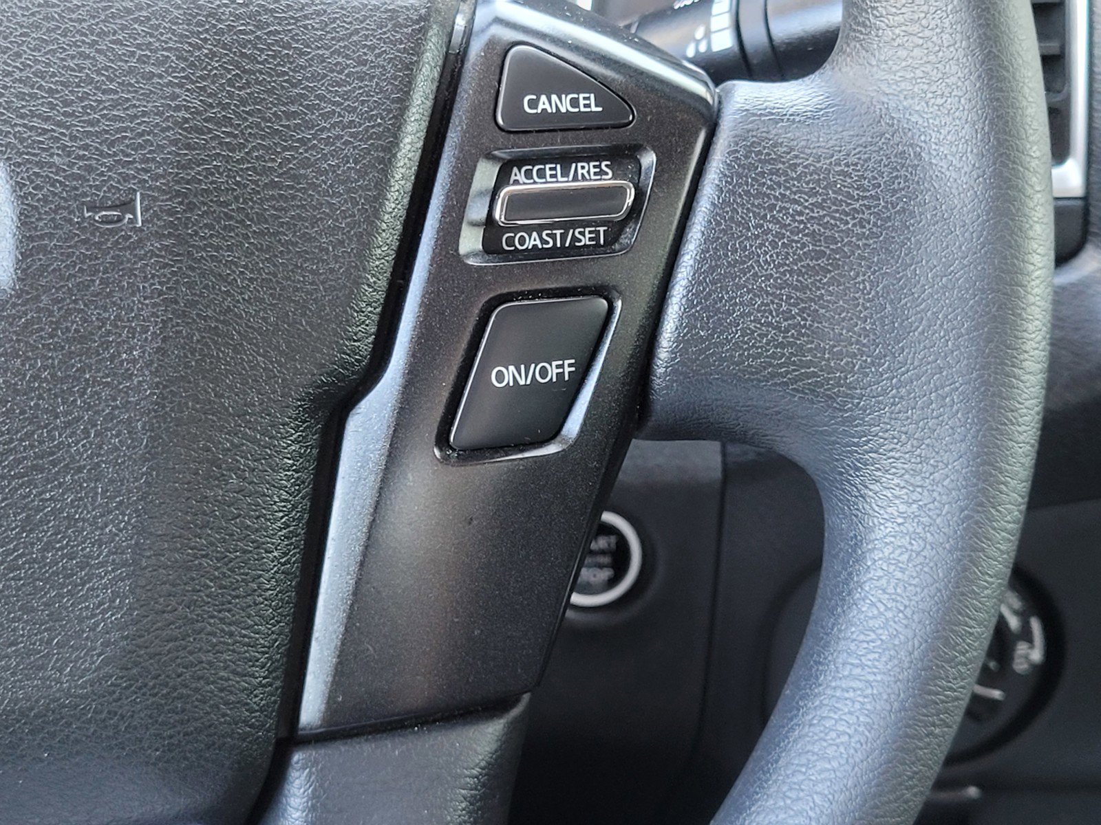 2023 Nissan Frontier SV photo 26