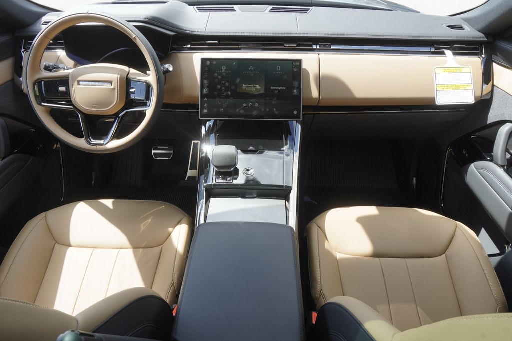 2025 Land Rover Range Rover Sport SE photo 9